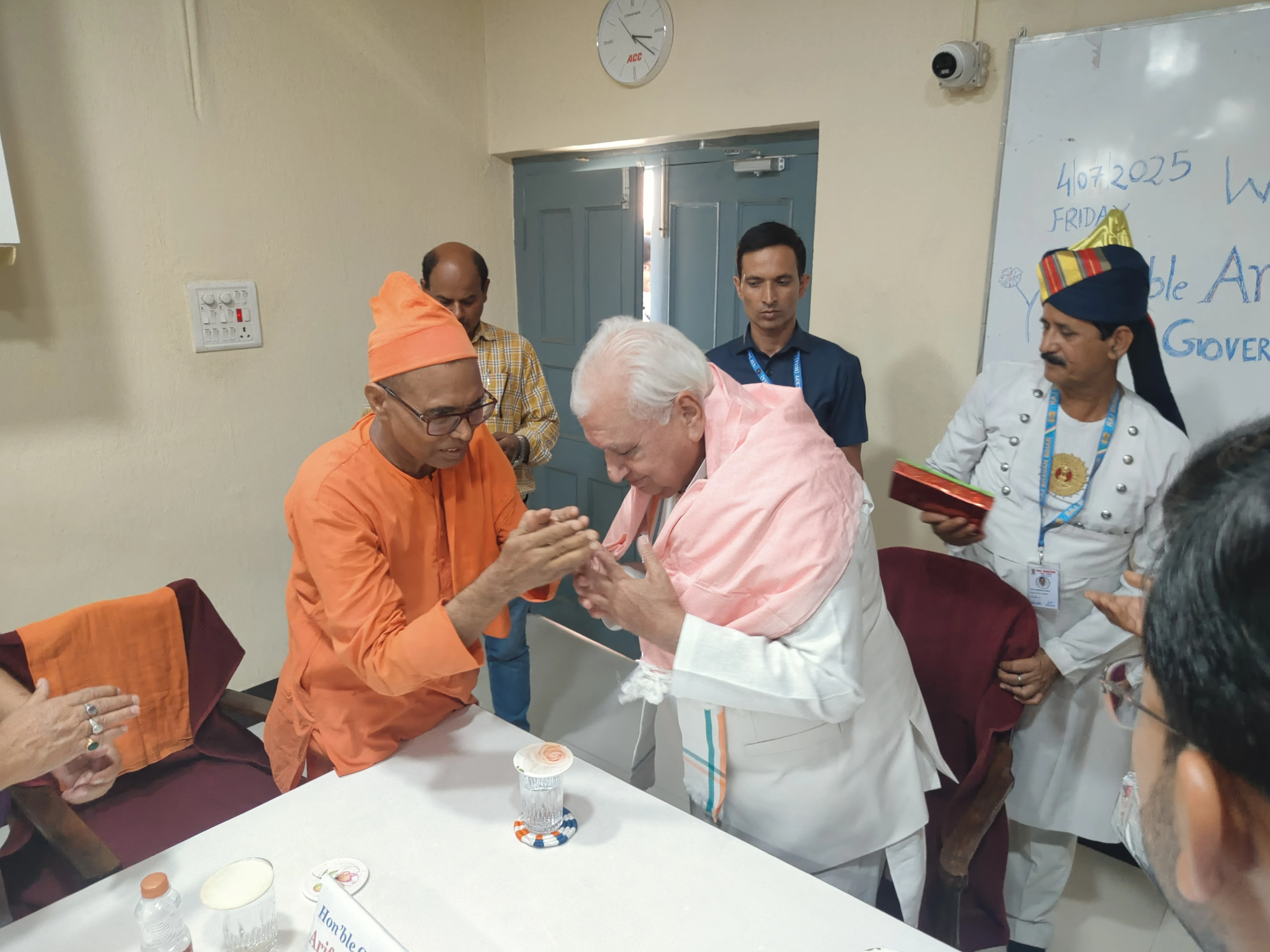Visit Of Hon’ble Shri Arif Mohammad Khan, Governor Of Bihar, To Ashrama Campus